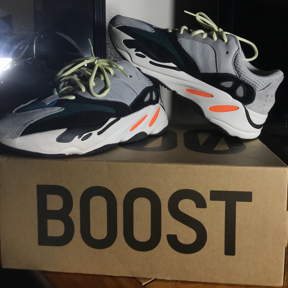 Yeezy Wave Runners 700